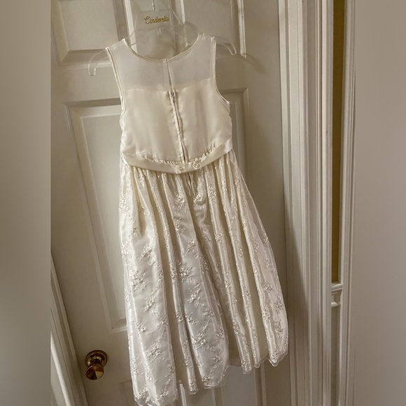 Girls Ivory Floral Embroidered Dress size 8 NWT - Picture 3 of 5